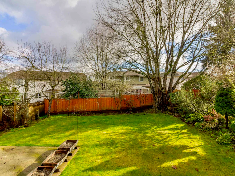 7470 Almond Place, Burnaby, BC, V3N 4V5 - 34
