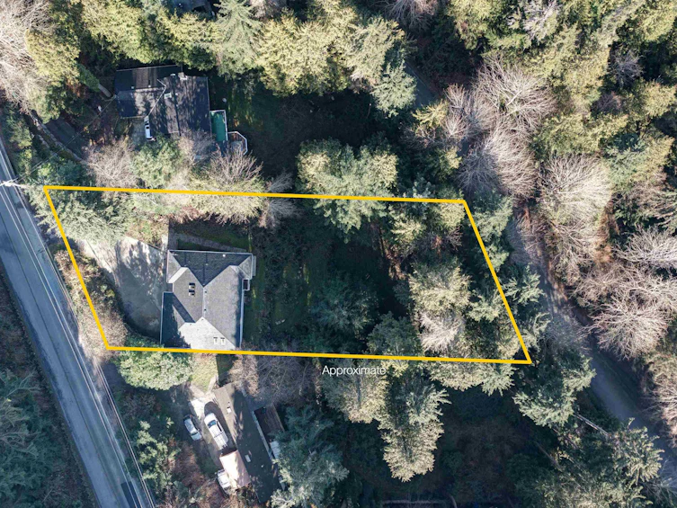 7629 Redrooffs Road, Halfmoon Bay, BC, V7Z 1C4 - 36