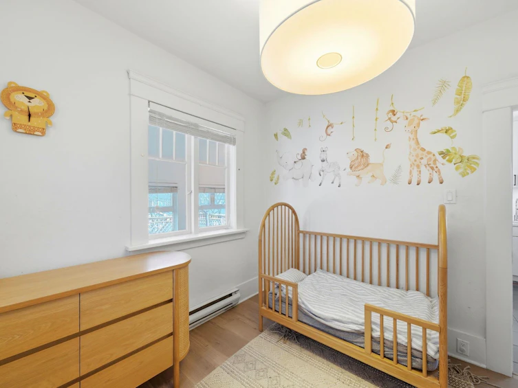 1944 Charles Street, Vancouver, BC, V5L 2T9 - 16