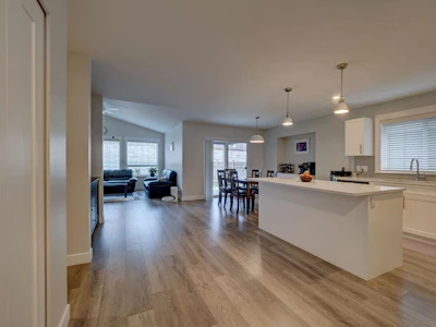 1028 Celia Crescent - 5