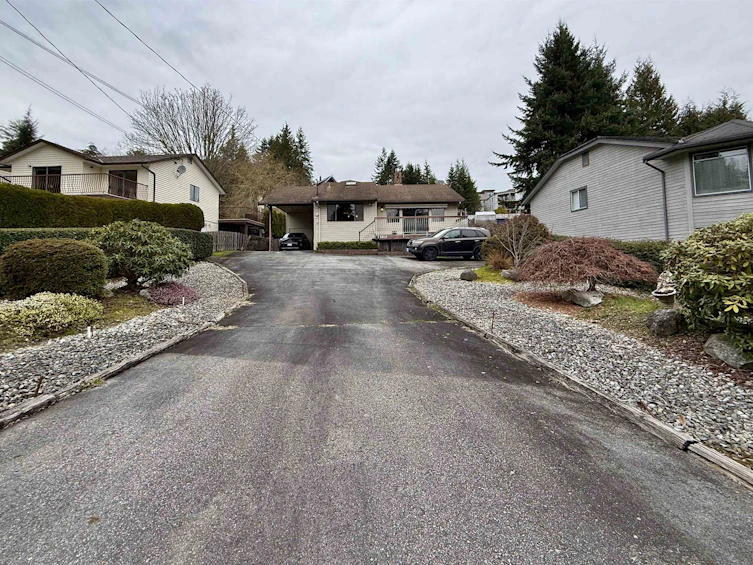 5808 Anchor Road, Sechelt, BC, V7Z 0N3 - 11