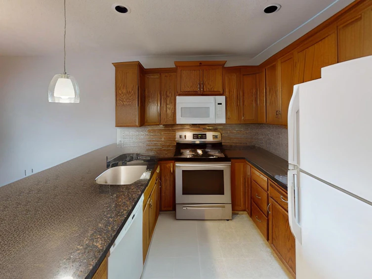 5808 Anchor Road, Sechelt, BC, V7Z 0N3 - 3