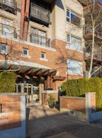 201 200 Klahanie Drive