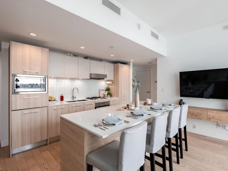 1801-4638 Gladstone Street, Vancouver, BC, V5N 0G5 - 2
