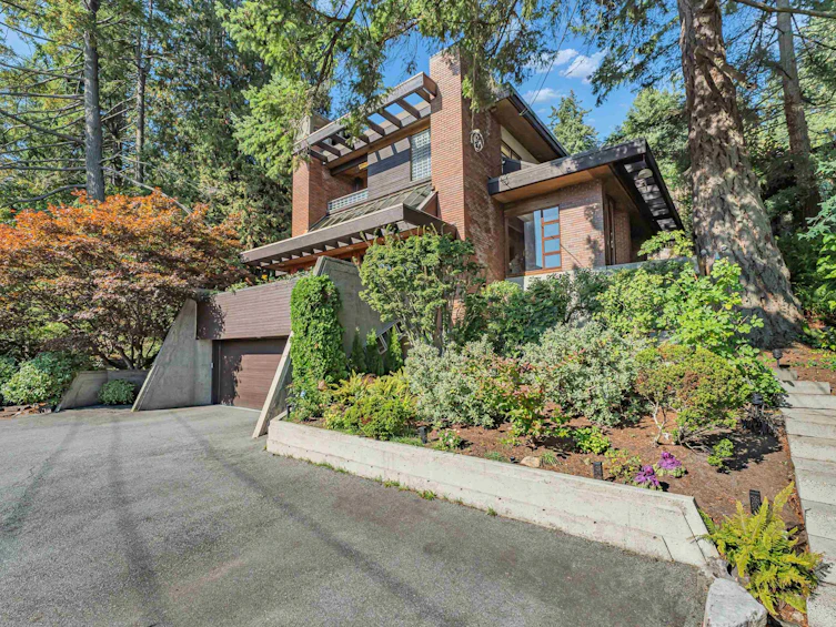 4651 Marine Drive, West Vancouver, BC, V7W 2P1 - 4