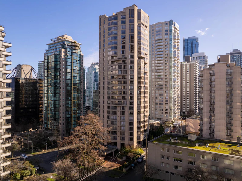 402 - 738 Broughton Street, Vancouver BC V6G 3A7