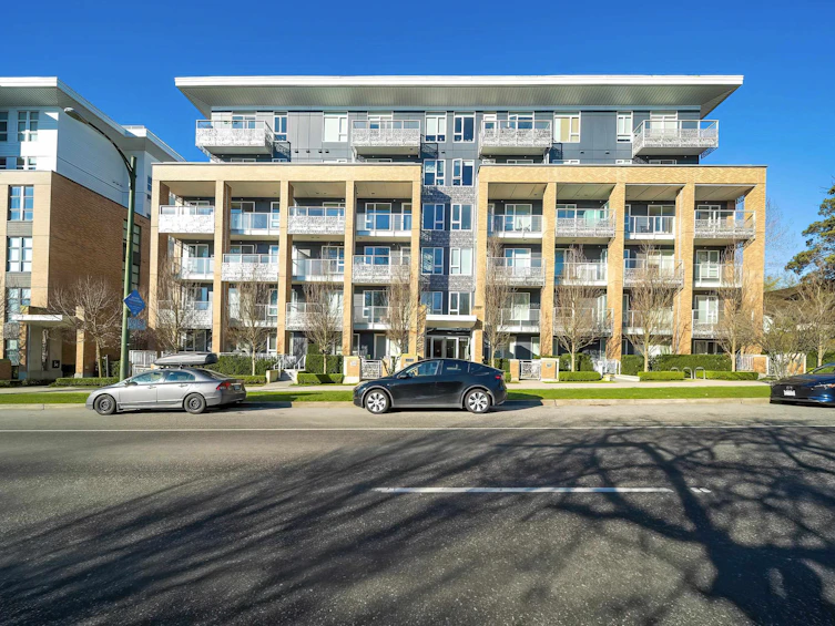 208-6933 Cambie Street, Vancouver, BC, V6P 0J1 - 4