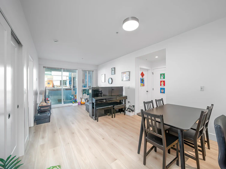 208-6933 Cambie Street, Vancouver, BC, V6P 0J1 - 12