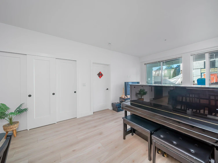 208-6933 Cambie Street, Vancouver, BC, V6P 0J1 - 13