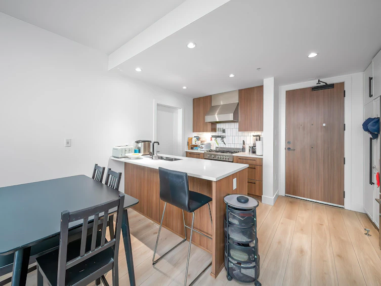 208-6933 Cambie Street, Vancouver, BC, V6P 0J1 - 8