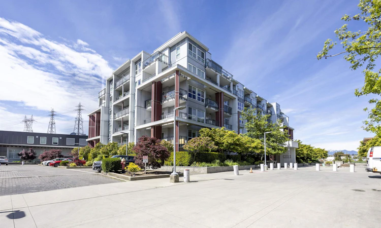 309-10033 River Drive