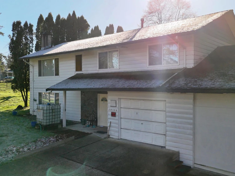 19324 80 Avenue, Surrey, BC, V4N 4Z8