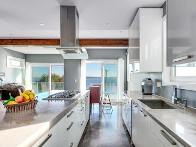 15061 Victoria Avenue - 3