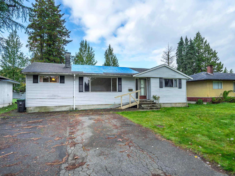 10331 155a Street, Surrey, BC, V3R 4K4 - 2