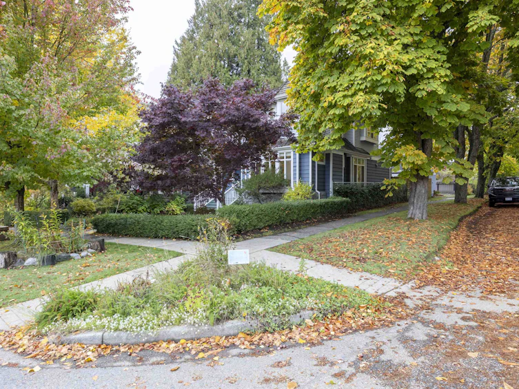 4203 W 14th Avenue, Vancouver, BC, V6R 2X7 - 3