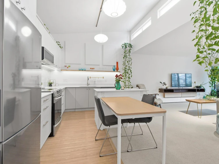 314-2416 W 3rd Avenue, Vancouver, BC, V6K 1L8 - 2