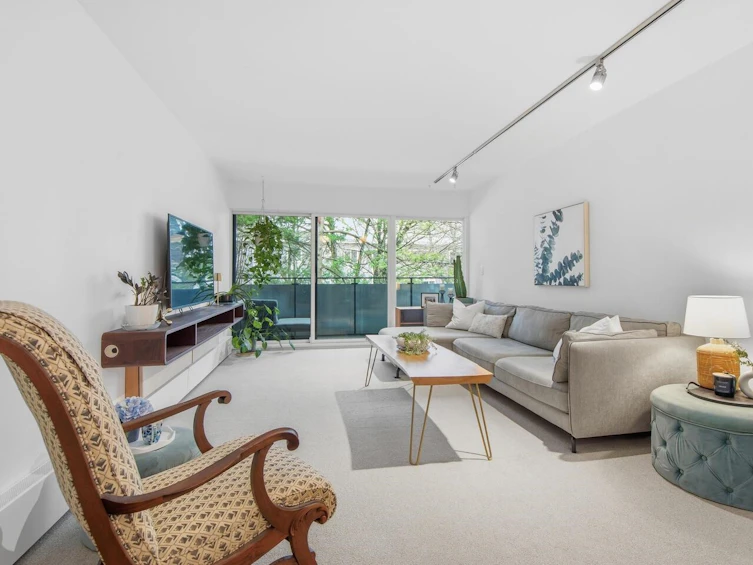 314-2416 W 3rd Avenue, Vancouver, BC, V6K 1L8 - 10