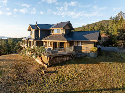 10339 Sunshine Coast Highway - 2