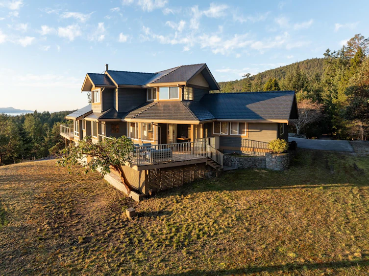 10339 Sunshine Coast Highway, Halfmoon Bay, BC, V7Z 1B7 - 2