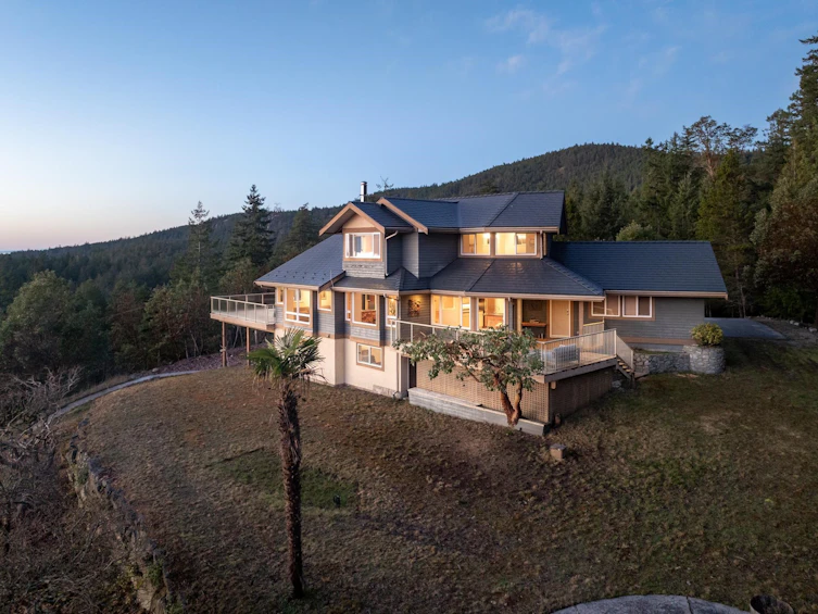 10339 Sunshine Coast Highway, Halfmoon Bay, BC, V7Z 1B7 - 3
