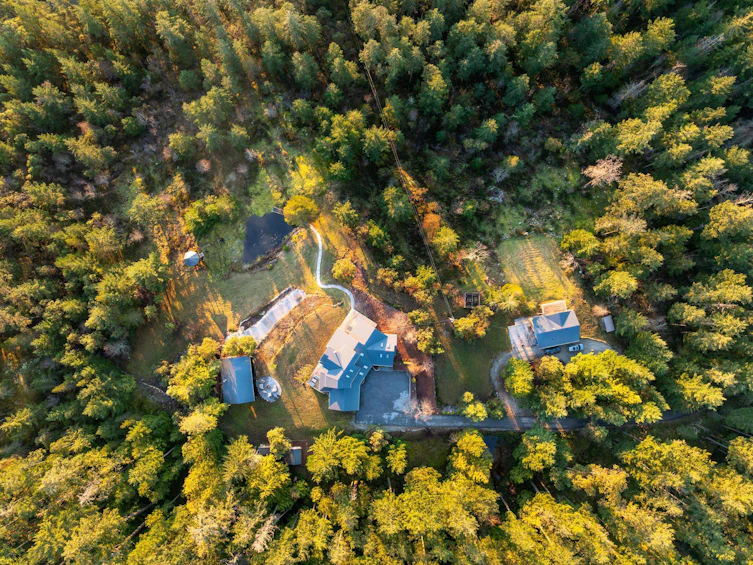 10339 Sunshine Coast Highway, Halfmoon Bay, BC, V7Z 1B7 - 40