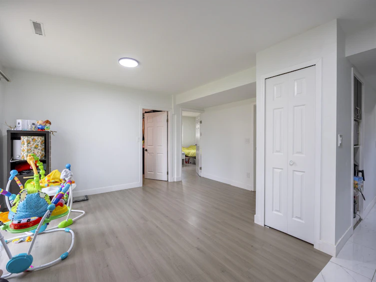 7549 10th Avenue, New Westminster, BC, V3N 2S1 - 20