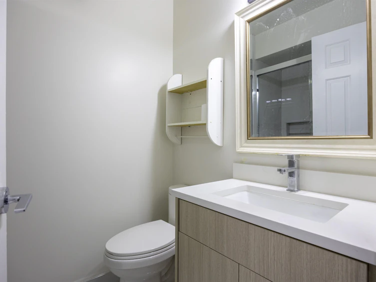 7549 10th Avenue, New Westminster, BC, V3N 2S1 - 21