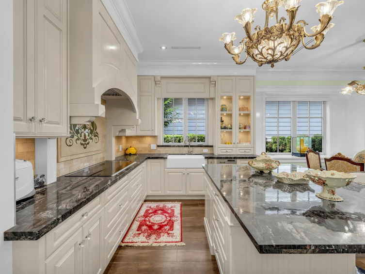 7283 Wiltshire Street, Vancouver, BC, V6P 5H4 - 8