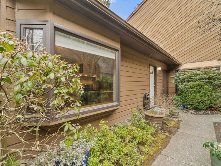 4208 Garden Grove Drive, Burnaby, BC, V5G 4G6 - 15