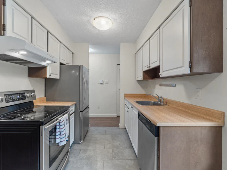 4208 Garden Grove Drive, Burnaby, BC, V5G 4G6 - 10
