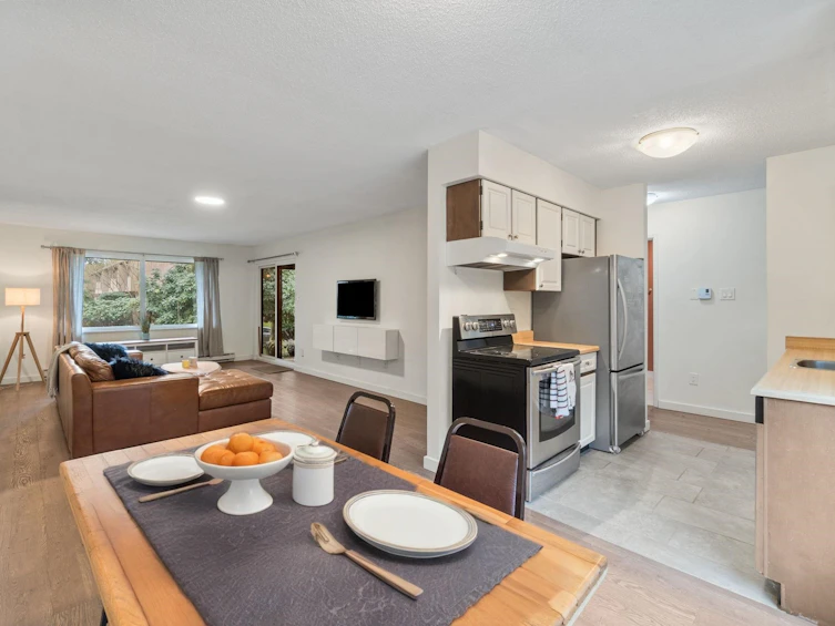 4208 Garden Grove Drive, Burnaby, BC, V5G 4G6 - 4