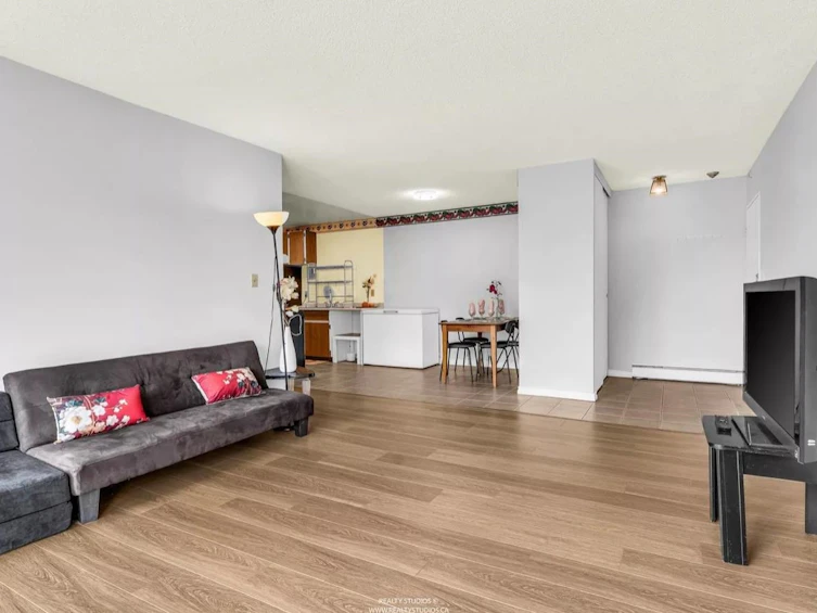 305-7260 Lindsay Road, Richmond, BC, V7C 3M6 - 3