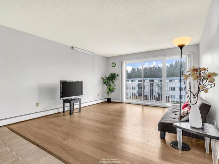 305-7260 Lindsay Road, Richmond, BC, V7C 3M6 - 2