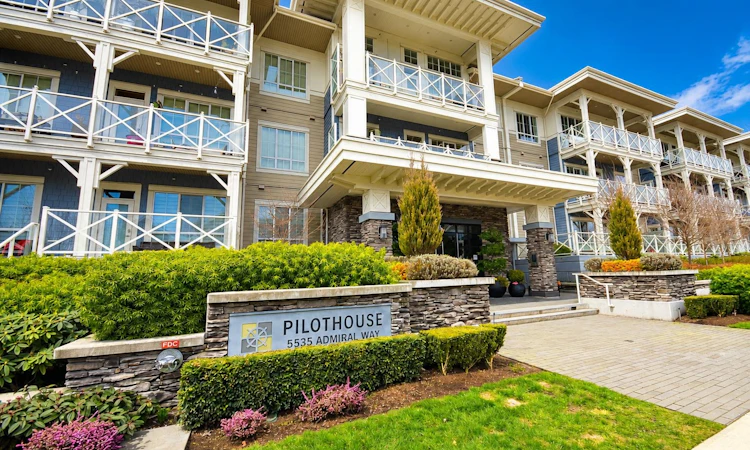 229-5535 Admiral Way