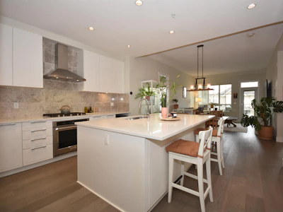 229-5535 Admiral Way - 2