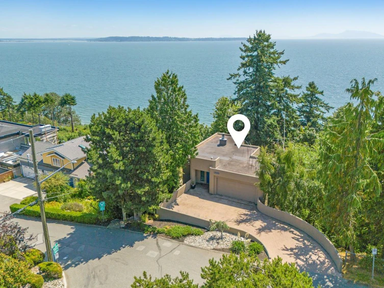 13102 13 Avenue, Surrey, BC, V4A 1B8
