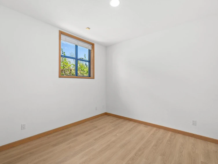 13102 13 Avenue, Surrey, BC, V4A 1B8 - 30