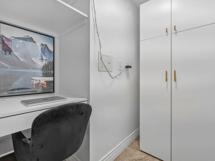 502-1331 W Georgia Street, Vancouver, BC, V6E 4P1 - 2