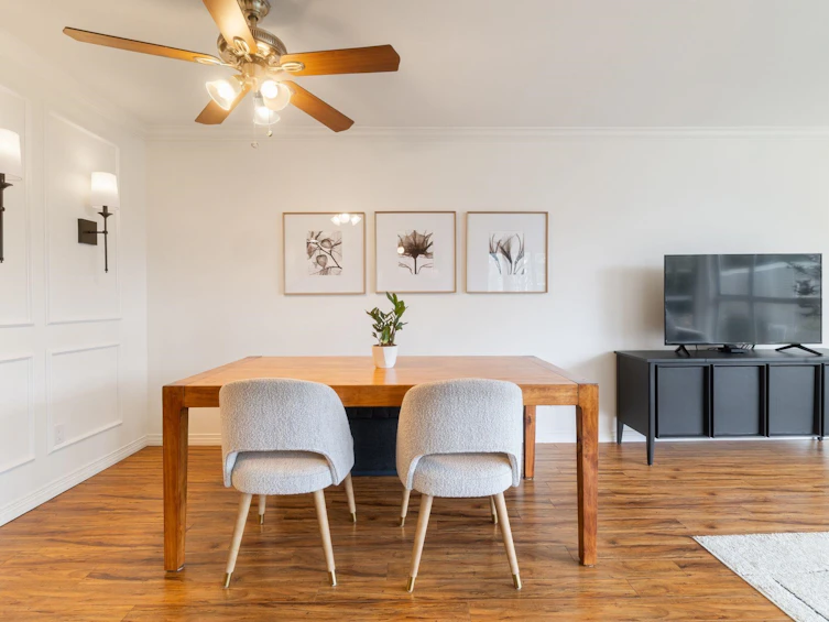 212-8450 Jellicoe Street, Vancouver, BC, V5S 4S9 - 9
