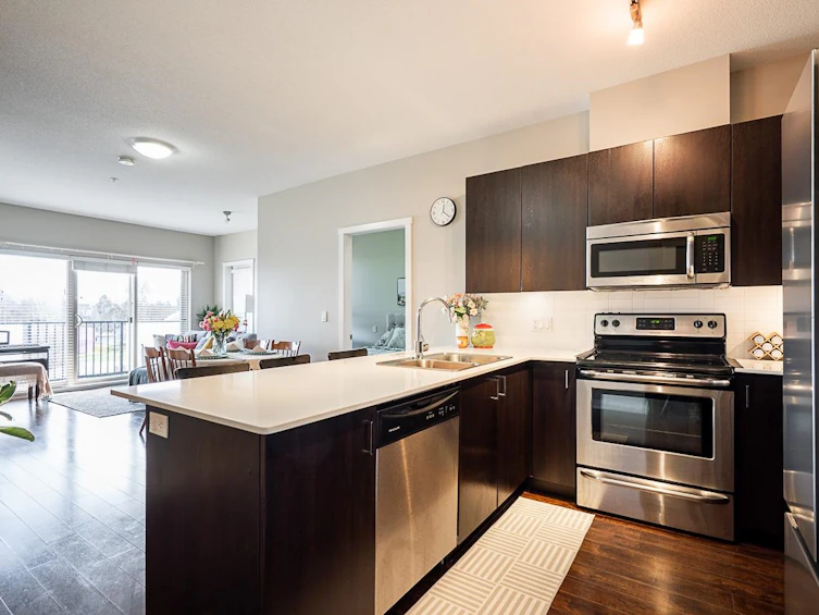 309-20460 Douglas Crescent, Langley, BC, V3A 0C6 - 3
