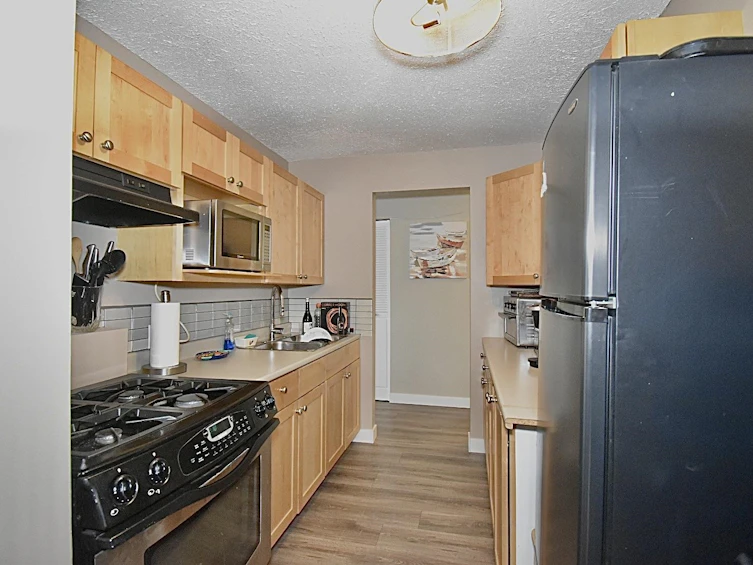 6135 Fairway Avenue, Sechelt, BC, V7Z 0L6 - 13