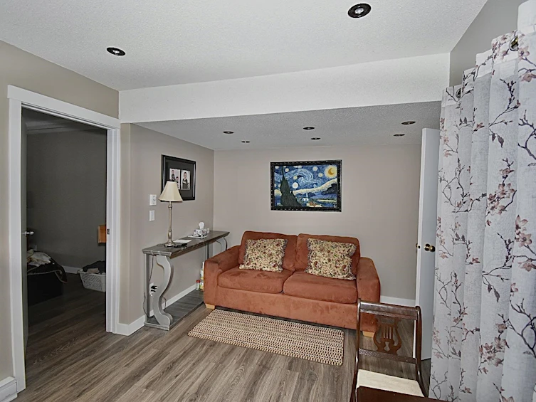 6135 Fairway Avenue, Sechelt, BC, V7Z 0L6 - 8