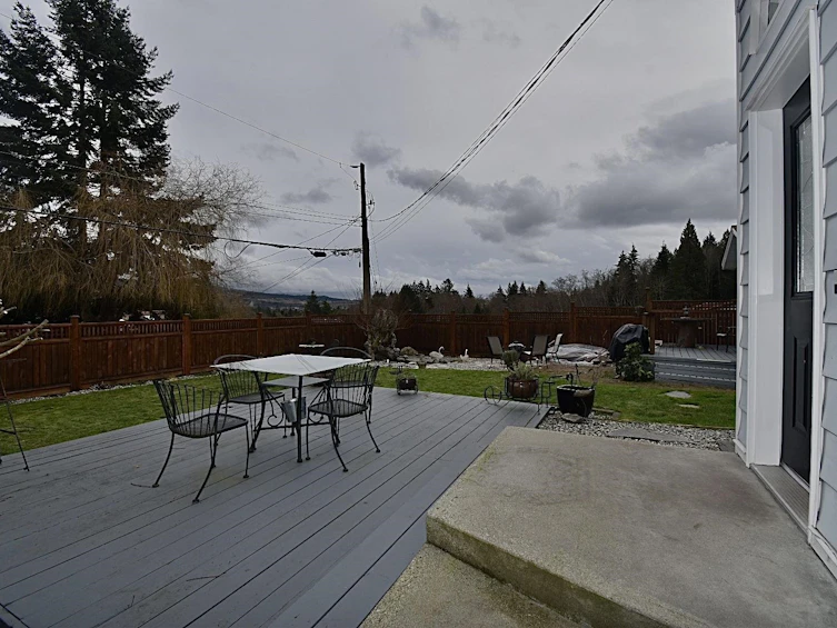 6135 Fairway Avenue, Sechelt, BC, V7Z 0L6 - 5