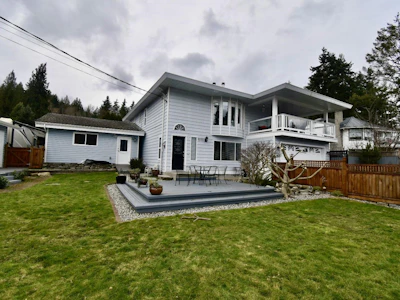 6135 Fairway Avenue - 2