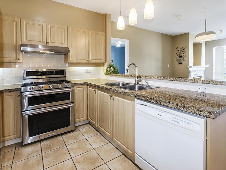 416-3629 Deercrest Drive, North Vancouver, BC, V7G 2S9 - 7