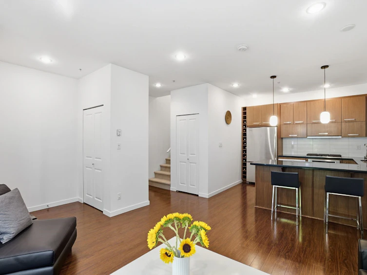 2761 Guelph Street, Vancouver, BC, V5T 3P6 - 6