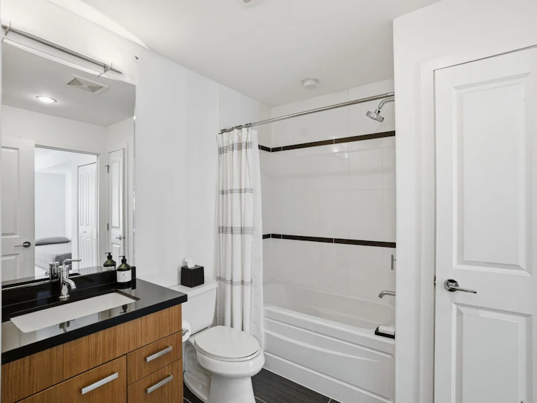 2761 Guelph Street, Vancouver, BC, V5T 3P6 - 18