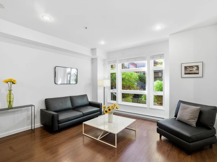 2761 Guelph Street, Vancouver, BC, V5T 3P6 - 4