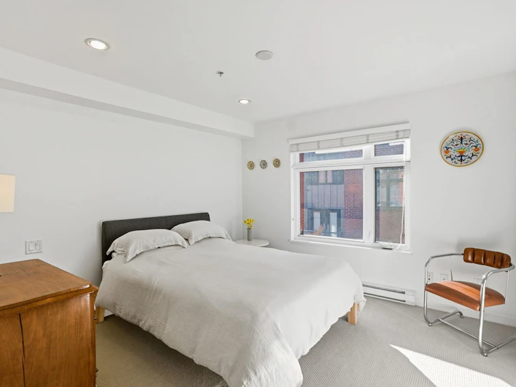 2761 Guelph Street, Vancouver, BC, V5T 3P6 - 8