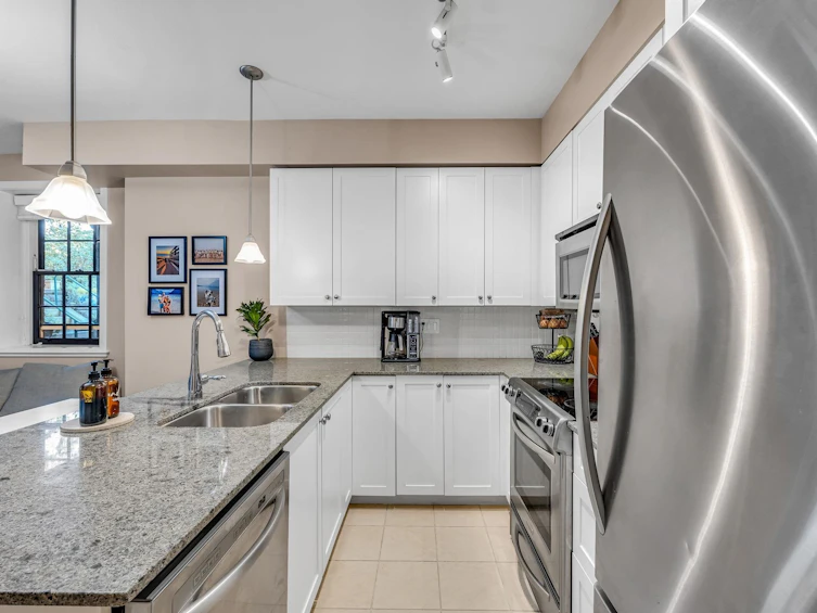 3-12 E Royal Avenue, New Westminster, BC, V3L 0B7 - 10